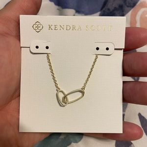Kendra Scott- Sawyer Pendant Necklace